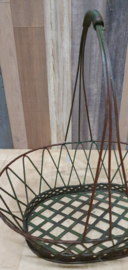 Brocante mand van metaal met hengsel