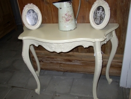 Brocante sidetable