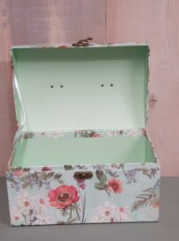 Romantische opbergdoos of koffer met bloemenprint