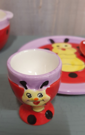 Kinder bord, kom, beker, eierdop en lepel