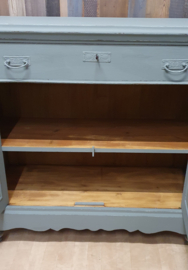 Brocante kast: halkast of TV kast of meidenkast