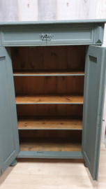 Brocante kast: Brocante vertico of meidenkast