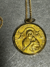 Medaille Maria altijd durende bijstand en paus Paulus VII aan ketting, 33 CM