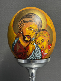 Handbeschilderd struisvogelei met Christus en Maria – op metalen voet