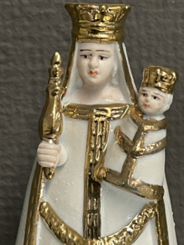 Heiligenbeeld Maria O.L.V van Scherpenheuvel, porselein, 13 cm op houten voetje (7)