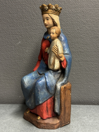 Heiligenbeeld  Maria, Hertogin van Drenthe – Verzwaard gips, handbeschilderd