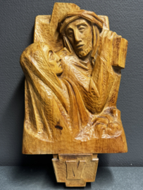Plaquette “Jezus ontmoet zijn moeder, Maria.”