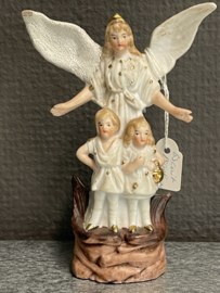 Beschermengel met kinderen, Biscuit porselein, 12 cm, 1900 gerestaureerd (0)