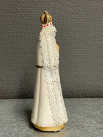 Heiligenbeeld Maria, 1930, aardewerk met kant, 14 cm (8)
