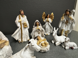 Kerstgroep 11 delig, max hoogte 14.5 CM, resin