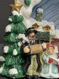 Kerst tafreel, poselein, lamp, Carolsingers 22 x 12 cm (9)