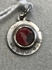 Devotiemedaille Leopold III van Oostenrijk met relikwie, 1 cm