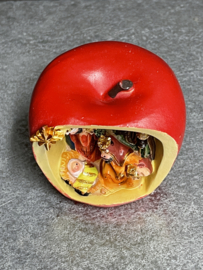 Kerstgroep in Appel, 5 cm, resin (9)