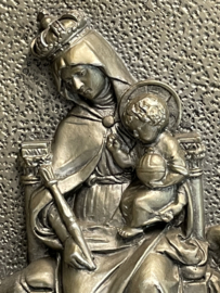 Dieptereliëf van Maria en Jezus met geknield H. Dominicus en engel, gips, 40x33 cm (5) (beschadigd)