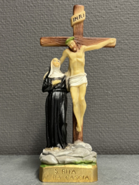 Heiligenbeeld Rita van Cascia onder het kruis, resin, 20 cm (3)