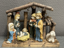 Kerststal, met porseleinen figuren, 13x11x7 cm (9)