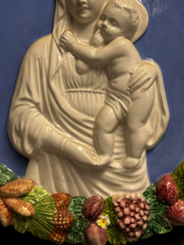 Italiaans porseleinen wandmedaillon – Maria met Kind