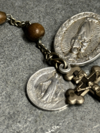 Rozenkrans Pax, houten kralen, 35 cm met medailles