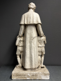 Heiligenbeeld Don Bosco (E. Henrotte), gips, 1955, 50x23 cm