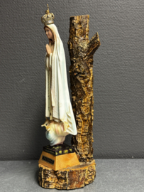 Heiligenbeeld Maria Onze-Lieve-Vrouw van Fatima – Resin, op hout- en kurkvoet