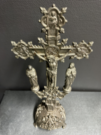 Antiek altaar kruisbeeld