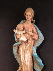 Plaquette Maria met kind van Gerard Linssen Venlo, 2004, resin 25 cm (3)