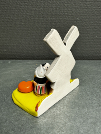 Kerstgroep Kerststal Nederland, aardewerk 9 x 6,5 cm