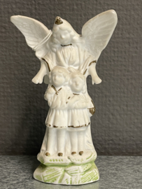 Engelenbeeld beschermengel met kinderen, Biscuit porselein, 11 cm, 1900  (0)