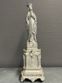 Heiligenbeeld Maria O.L.V van Lourdes, metaal. 25 cm, antiek (5)