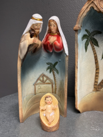Kerstgroep, hoogste punt 25 cm, hars (8)
