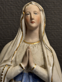 Onze-Lieve-Vrouw van Lourdes – antiek Mariabeeld van biscuitporselein, ca. 1900
