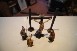 De kruisiging Jezus 6 delen, (kruisweg) resin, ca. 9 cm.  (8)