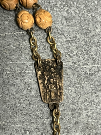 Rozenkrans Heilige Familie, houten kralen. 47 cm