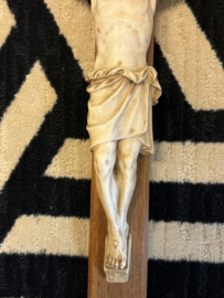 Antieke houten kruis met Corpus