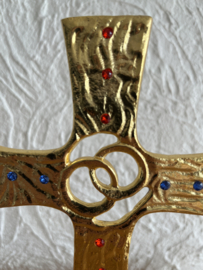 Altaar kruis voor huwelijk met steentjes