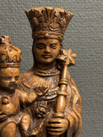 Heiligenbeeld van Maria Onze Lieve Vrouw met Kind Jezus – handbeschilderd verzwaard gips