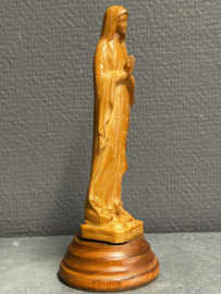 Beeld van Onze-Lieve-Vrouw van Lourdes – Houten uitvoering (18 cm)