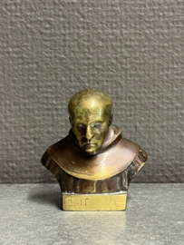 Heiligenbeeld Valentinus Paquay (buste), 6,5 cm hoog, koper (2)