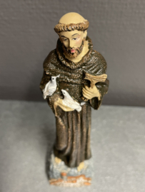 Heiligenbeeld  Franciscus van Assisi met duiven en Tau kruis, 14 cm, resin (4)