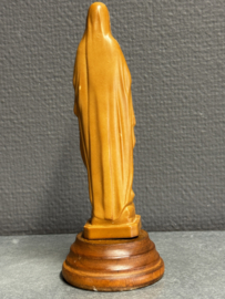 Beeld van Onze-Lieve-Vrouw van Lourdes – Houten uitvoering (18 cm)