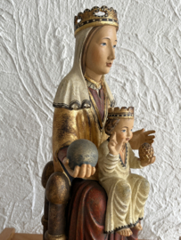 Heiligenbeeld Maria met kind op schoot