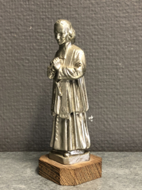 Heiligenbeeld Pastoor van Ars, Johanes Maria Vianney,  tin, 14cm. (3)