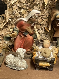 Kerststal, resin figuren, 12x12x12 cm (9)