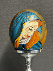 Handbeschilderd struisvogelei met Christus en Maria – op metalen voet