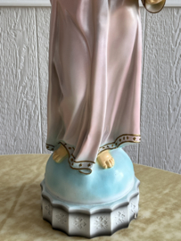 Kindje Jezus, resin, roze