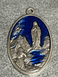 Grafkaars met medaille Maria Onze Lieve Vrouw van Lourdes
