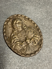 Antiek zilveren plaatje van Jezus Heilig Hart  4,5 x 3,5 cm