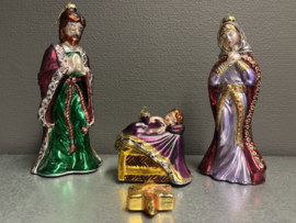 Kestgroep of kerstballen, Maria,Jozef, Kindje jezus en ster, allumminium, 22cm (9)