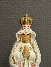 Heiligenbeeld Maria, 1930, aardewerk met kant, 14 cm (8)