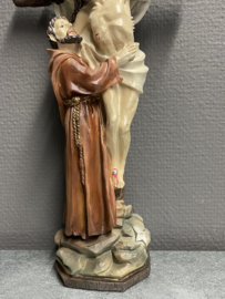 Heiligenbeeld  Franciscus van Assisi onder het kruis, resin, 29 cm (10)